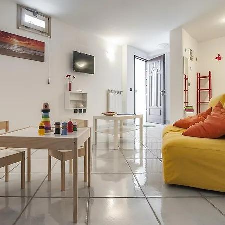 Omero Villa *
